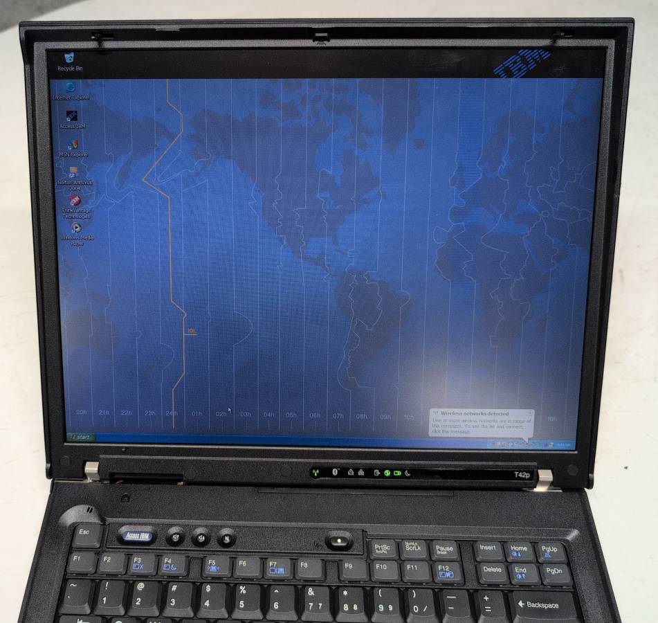 15" IBM ThinkPad T42p Flexview Vintage Windows XP Laptop