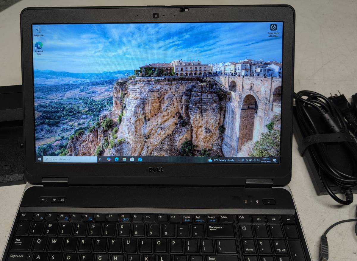 Dell Latitude E6540 Intel Quad Core i7 Windows 10 laptop