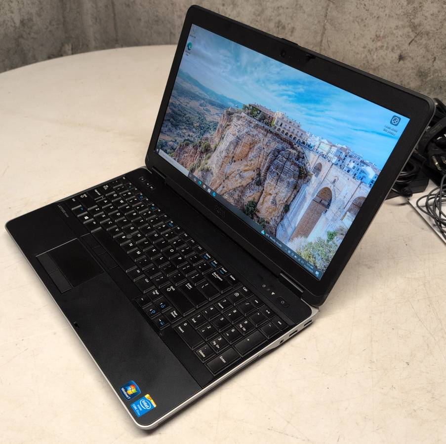 Dell Latitude E6540 Intel Quad Core i7 Windows 10 laptop