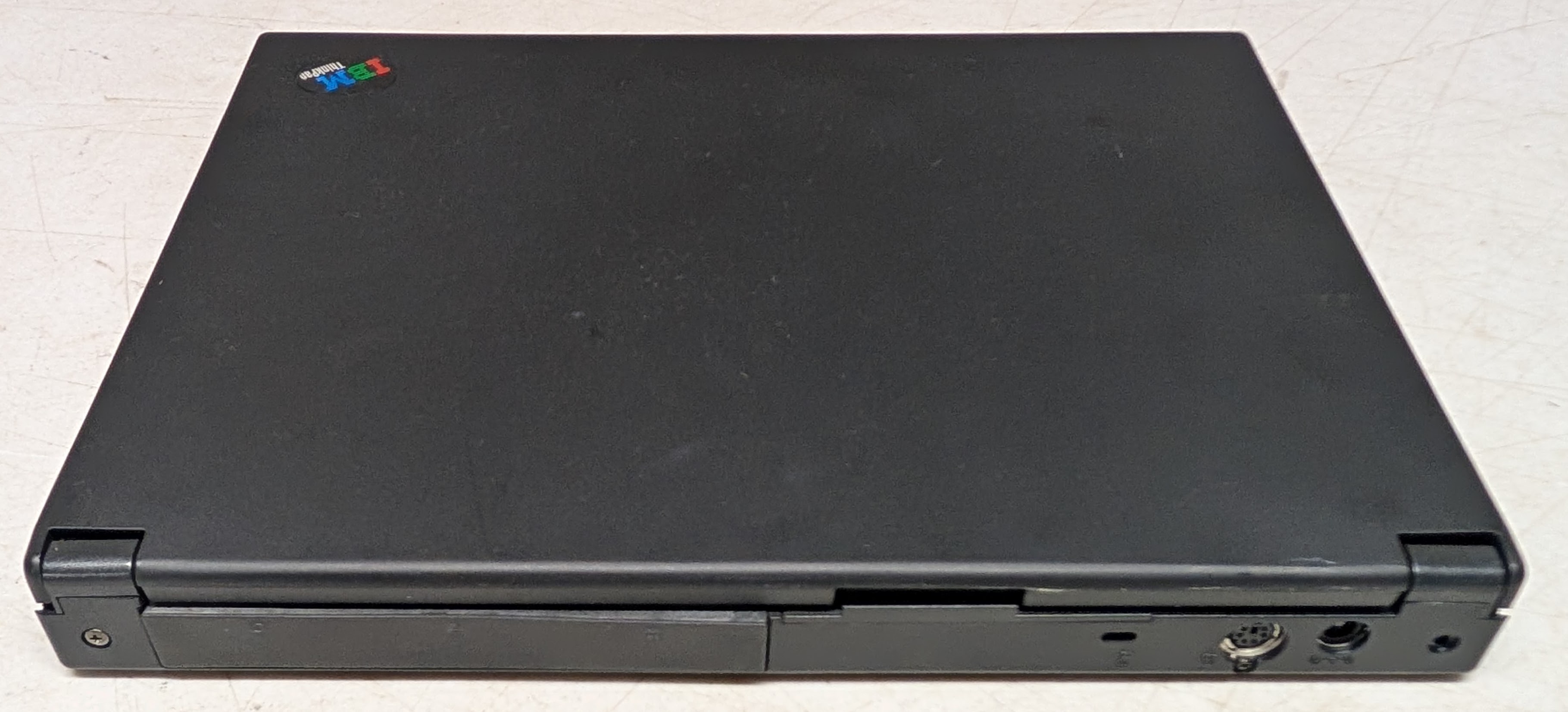 IBM ThinkPad 560 Windows 98 Pentium Laptop