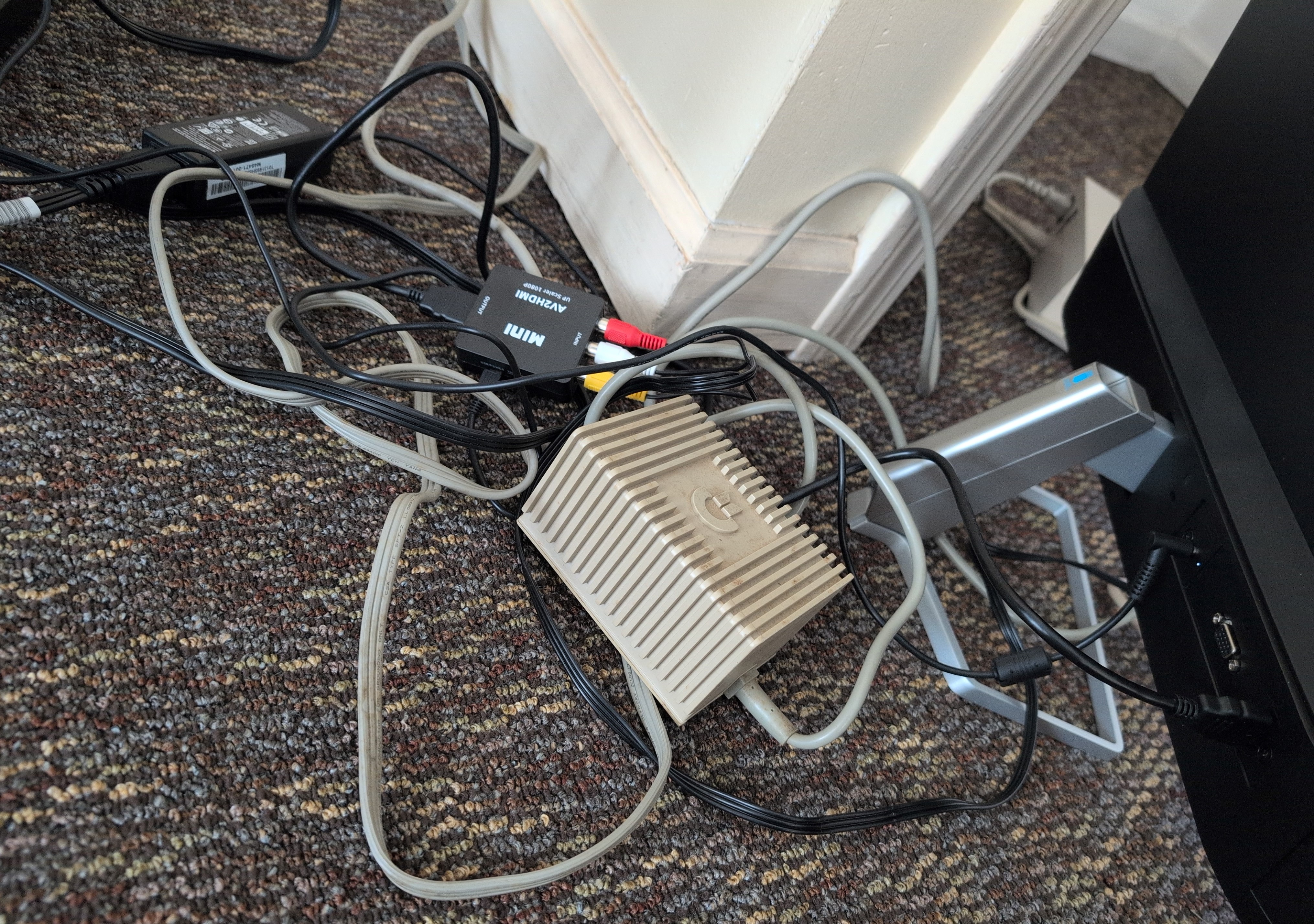 Vintage Commodore 64 Computer C64C w/ disk drive, AV adapter, LCD