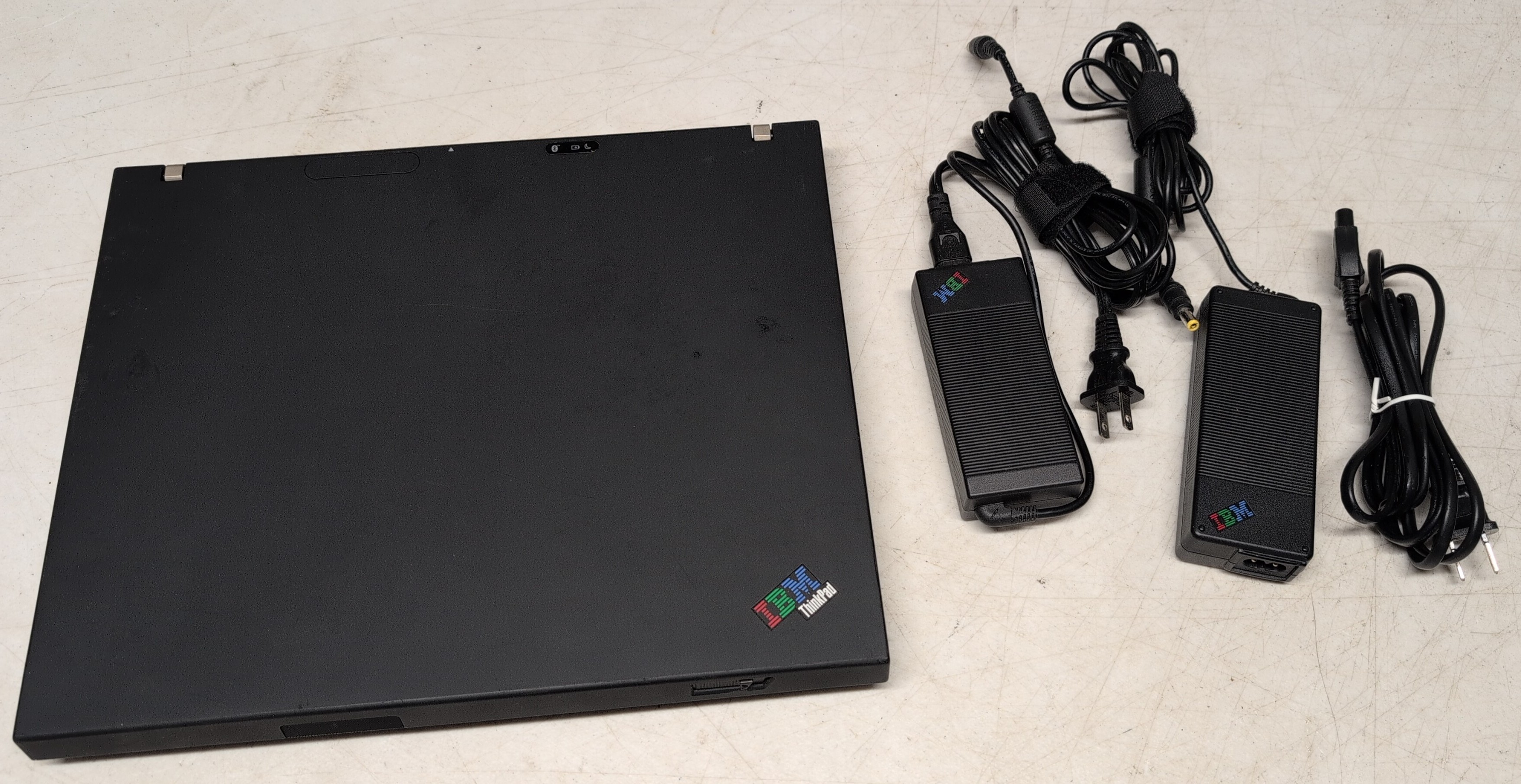 15" IBM ThinkPad T42p Flexview Vintage Windows XP Laptop