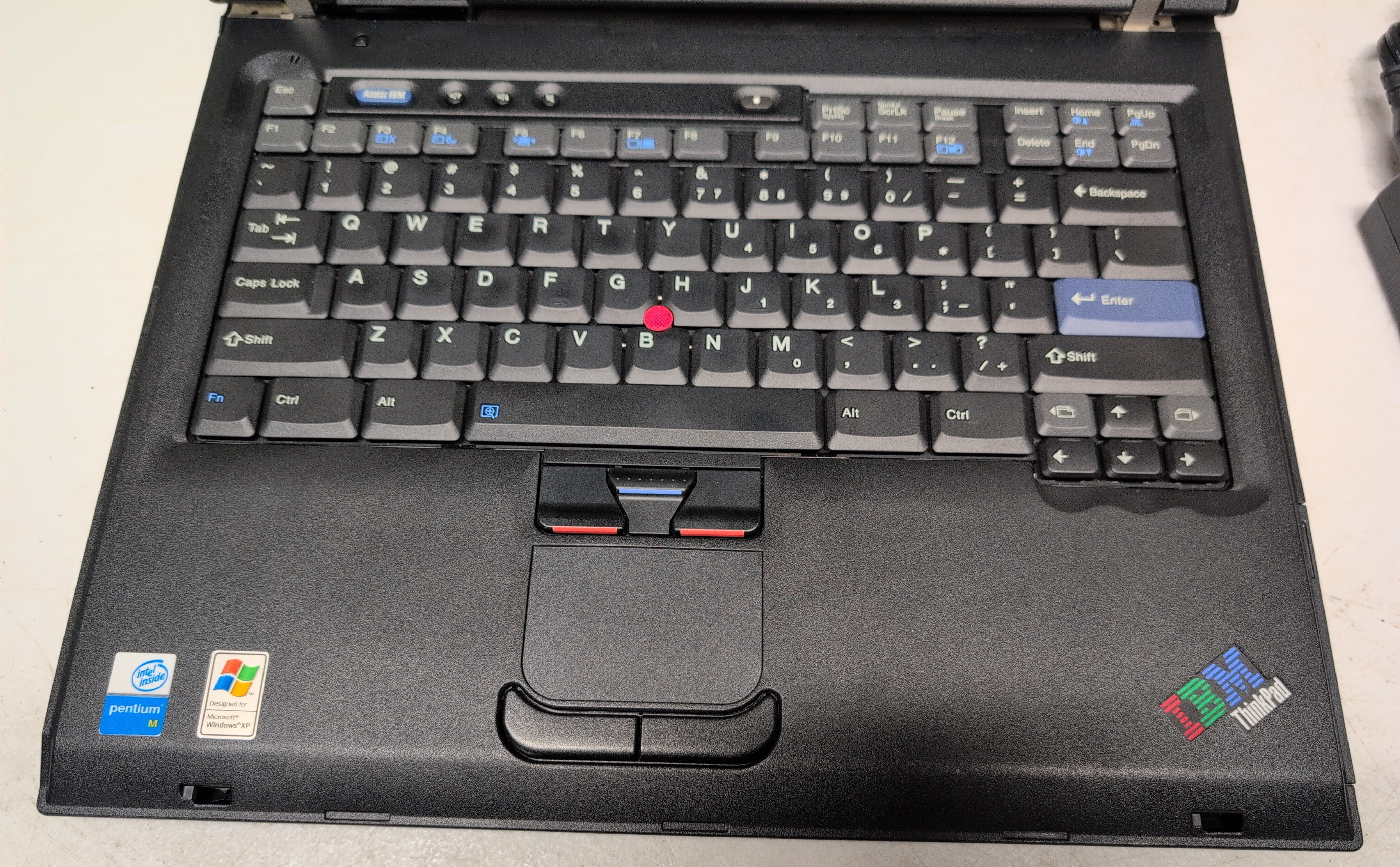 15" IBM ThinkPad T42p Flexview Vintage Windows XP Laptop