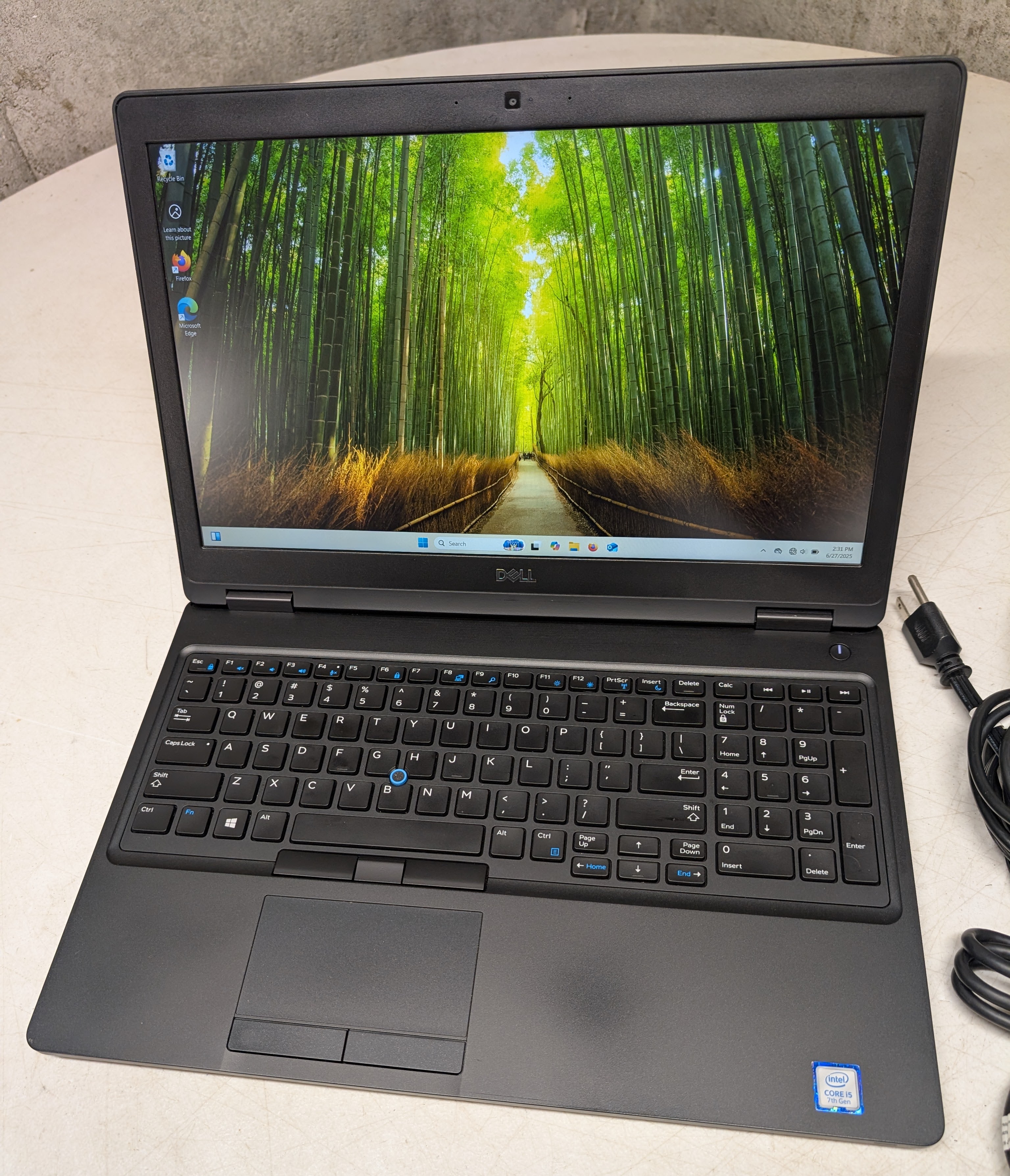Dell Latitude 5590 i5 laptop w/ 24GB of RAM, dock, Windows 11