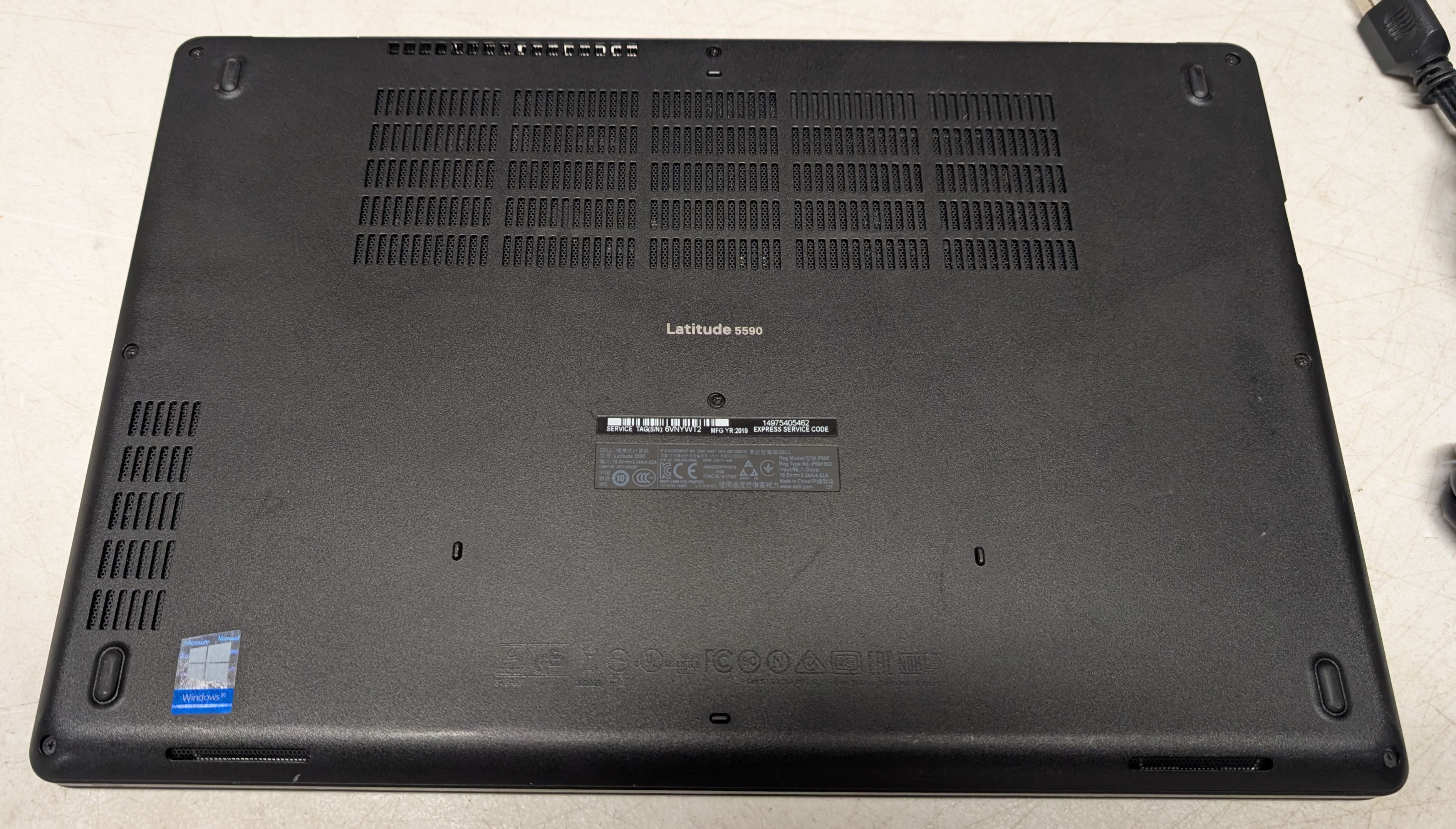 Dell Latitude 5590 i5 laptop w/ 24GB of RAM, dock, Windows 11