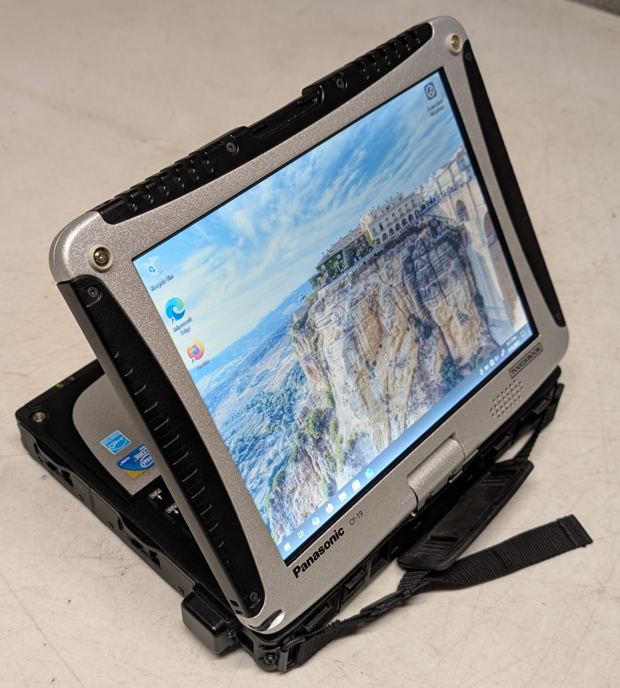Panasonic Toughbook CF-19 MK3 Windows 10 Laptop 2-in1 tablet
