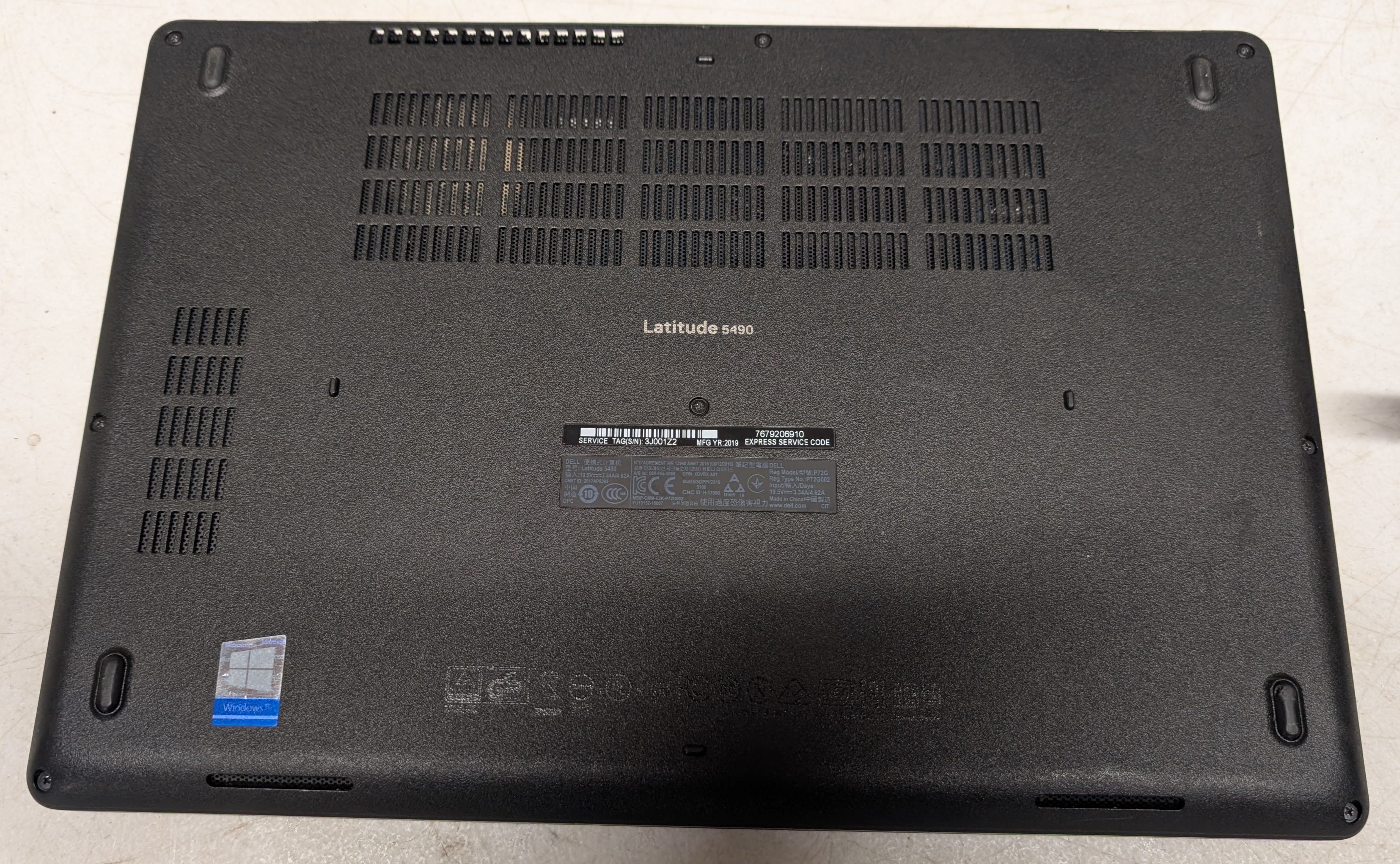 Dell Latitude 5490 i5 laptop w/ Windows 11