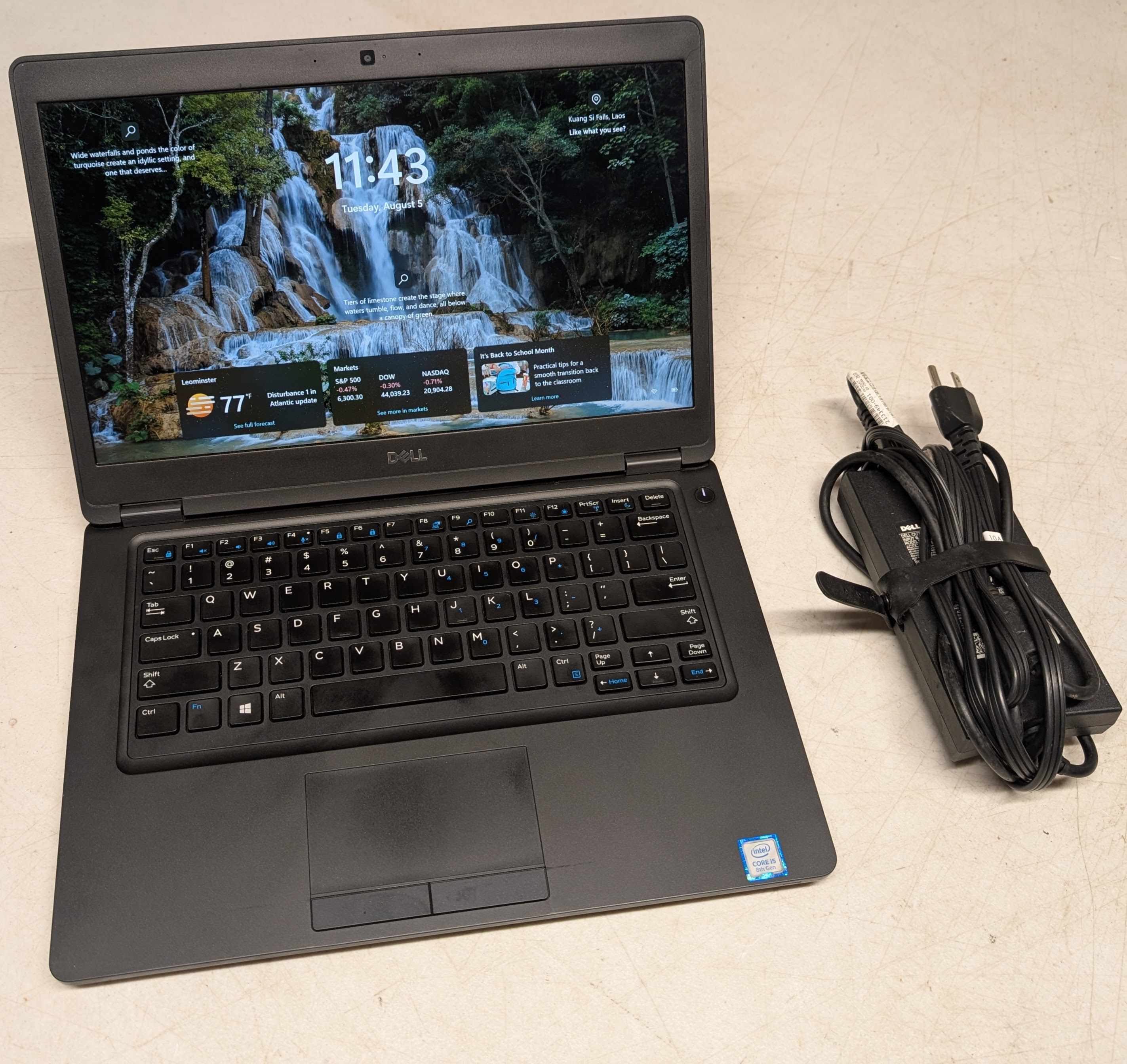 Dell Latitude 5490 i5 laptop w/ Windows 11