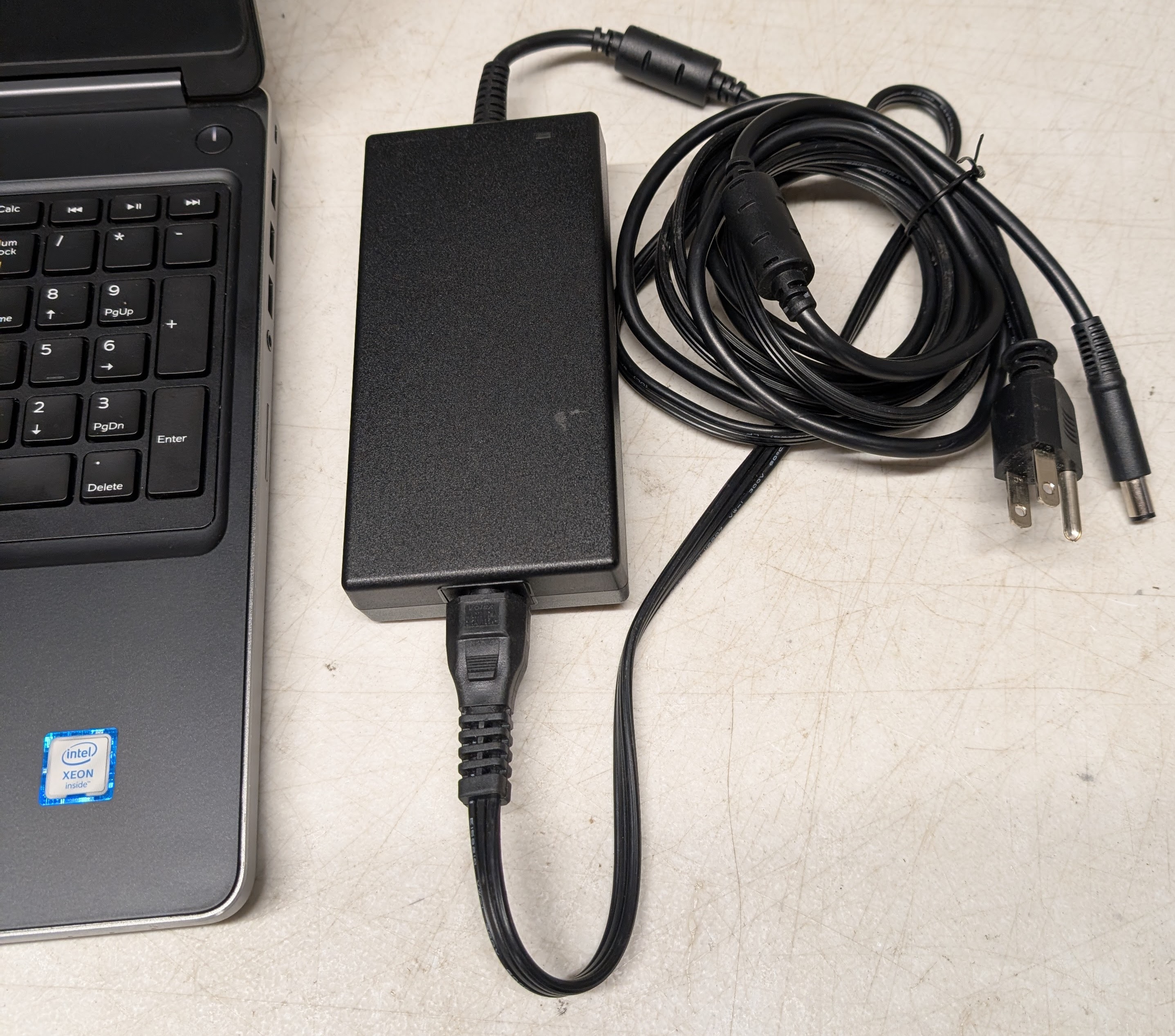 Dell Precision 7520 Intel Xeon 15.6" Workstation Laptop