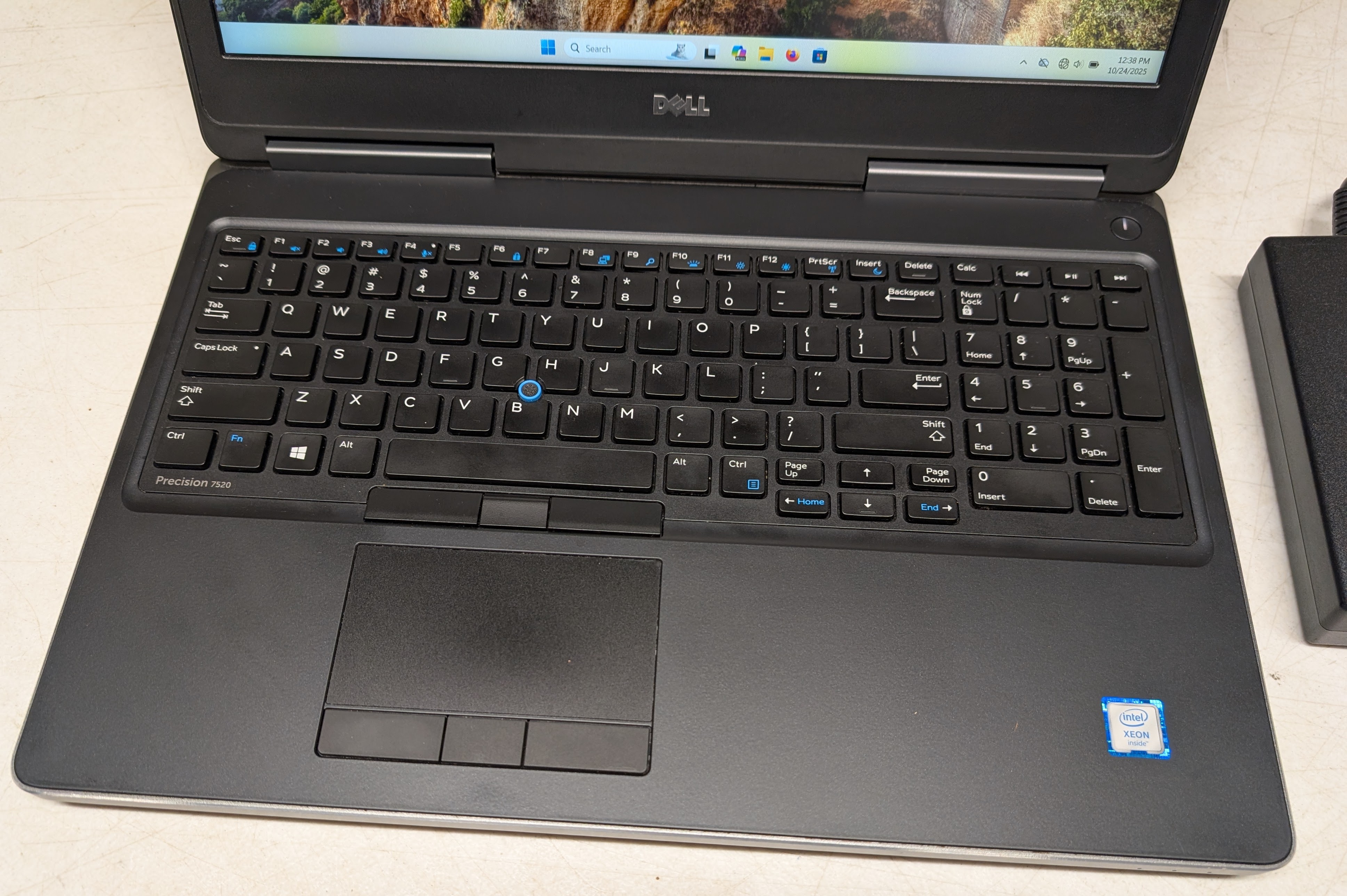 Dell Precision 7520 Intel Xeon 15.6" Workstation Laptop