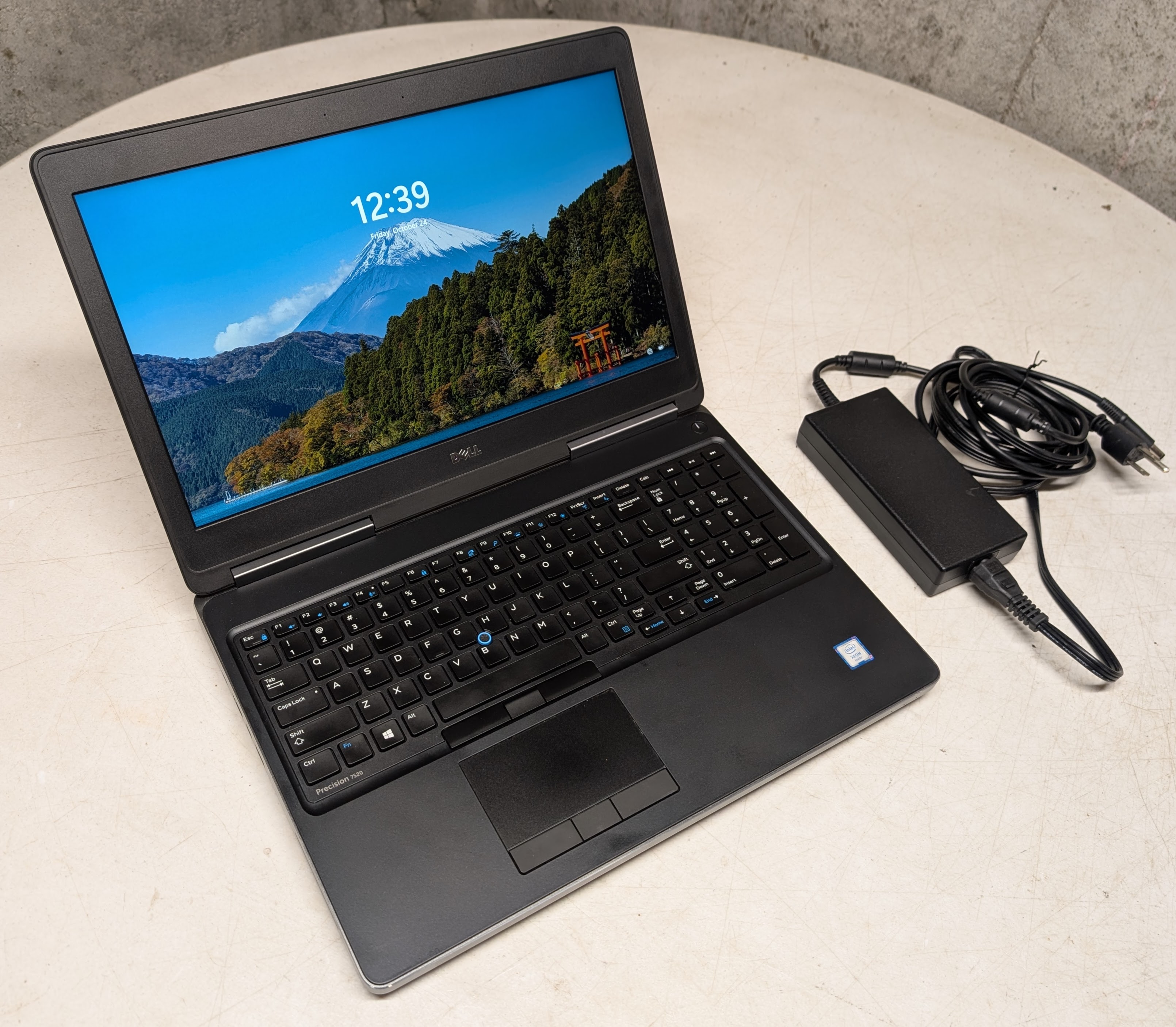 Dell Precision 7520 Intel Xeon 15.6" Workstation Laptop