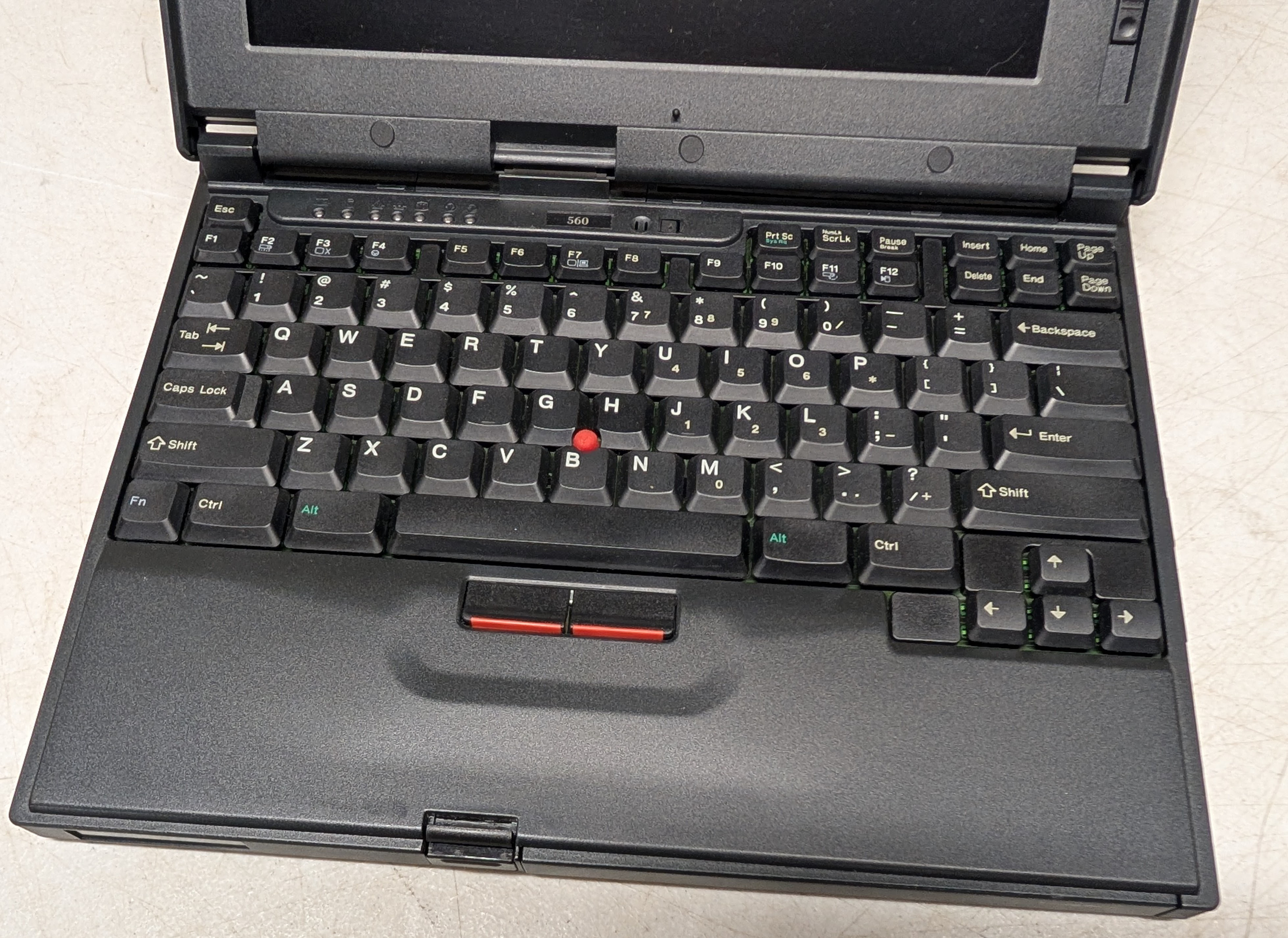 IBM ThinkPad 560 Windows 98 Pentium Laptop